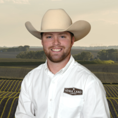 Luke hat and white shirt tight Team