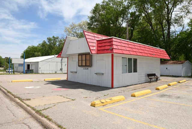 ILC_5475 copy featured