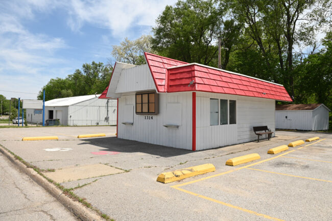 ILC_5475 copy featured